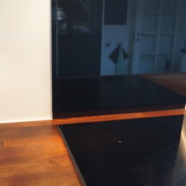 Splashback in Black coloured glass 4mm cut to size